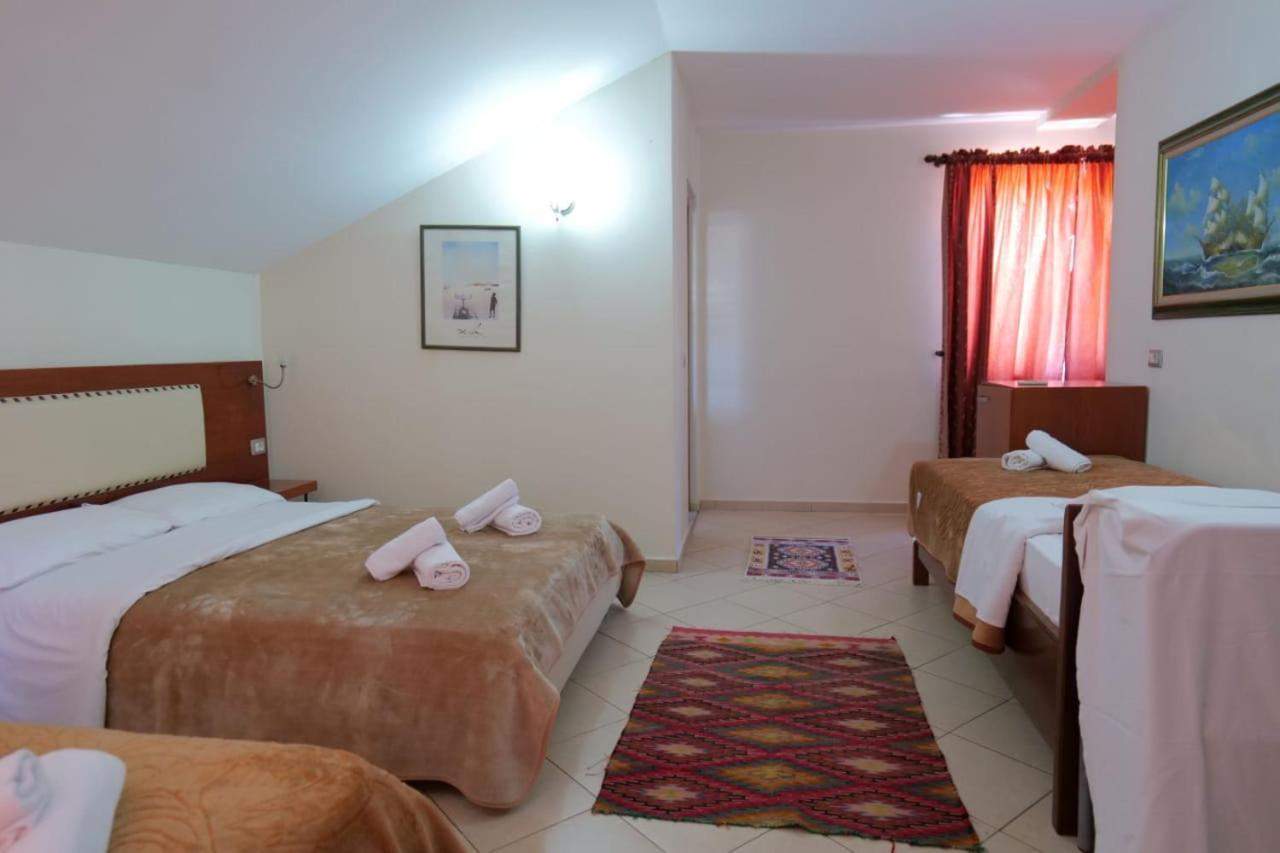Hotel Veli Sarande Ngoại thất bức ảnh