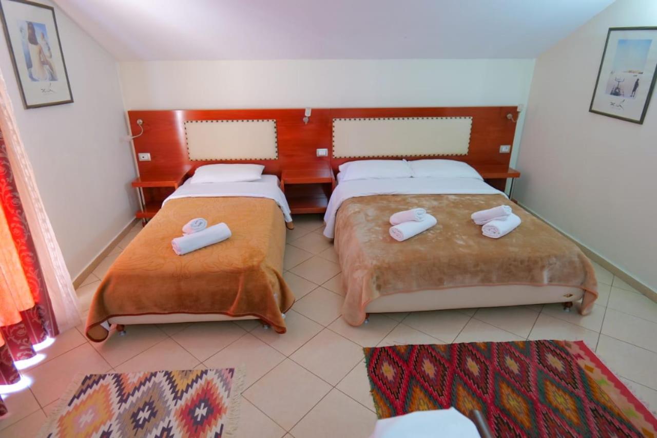 Hotel Veli Sarande Ngoại thất bức ảnh