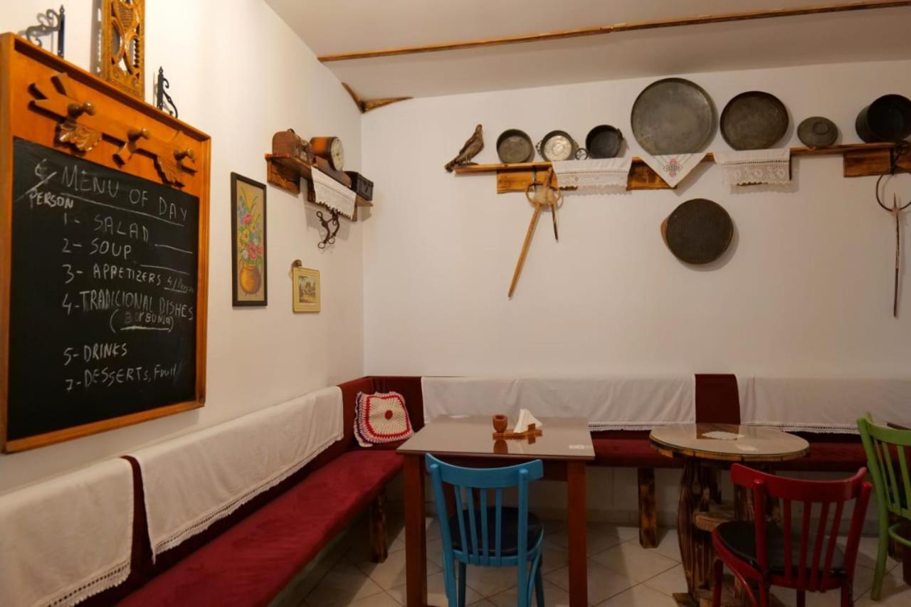 Hotel Veli Sarande Ngoại thất bức ảnh