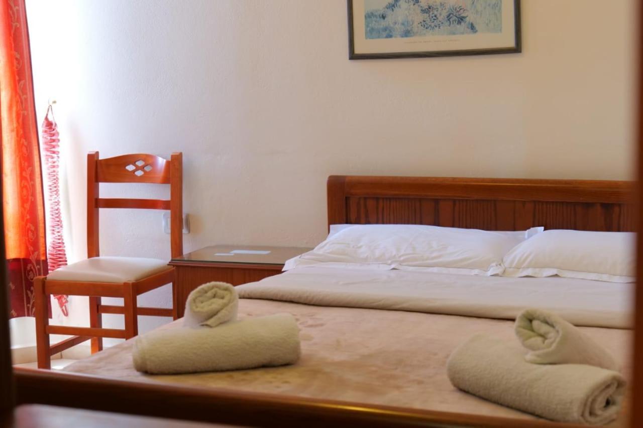 Hotel Veli Sarande Ngoại thất bức ảnh