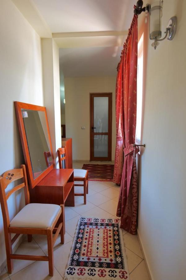 Hotel Veli Sarande Ngoại thất bức ảnh