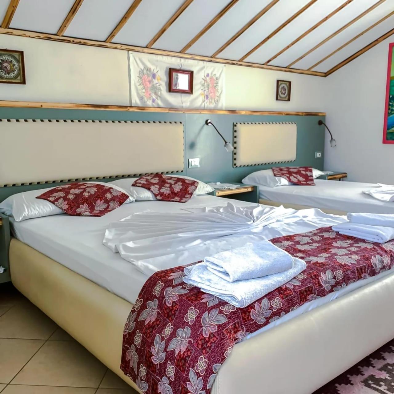 Hotel Veli Sarande Ngoại thất bức ảnh
