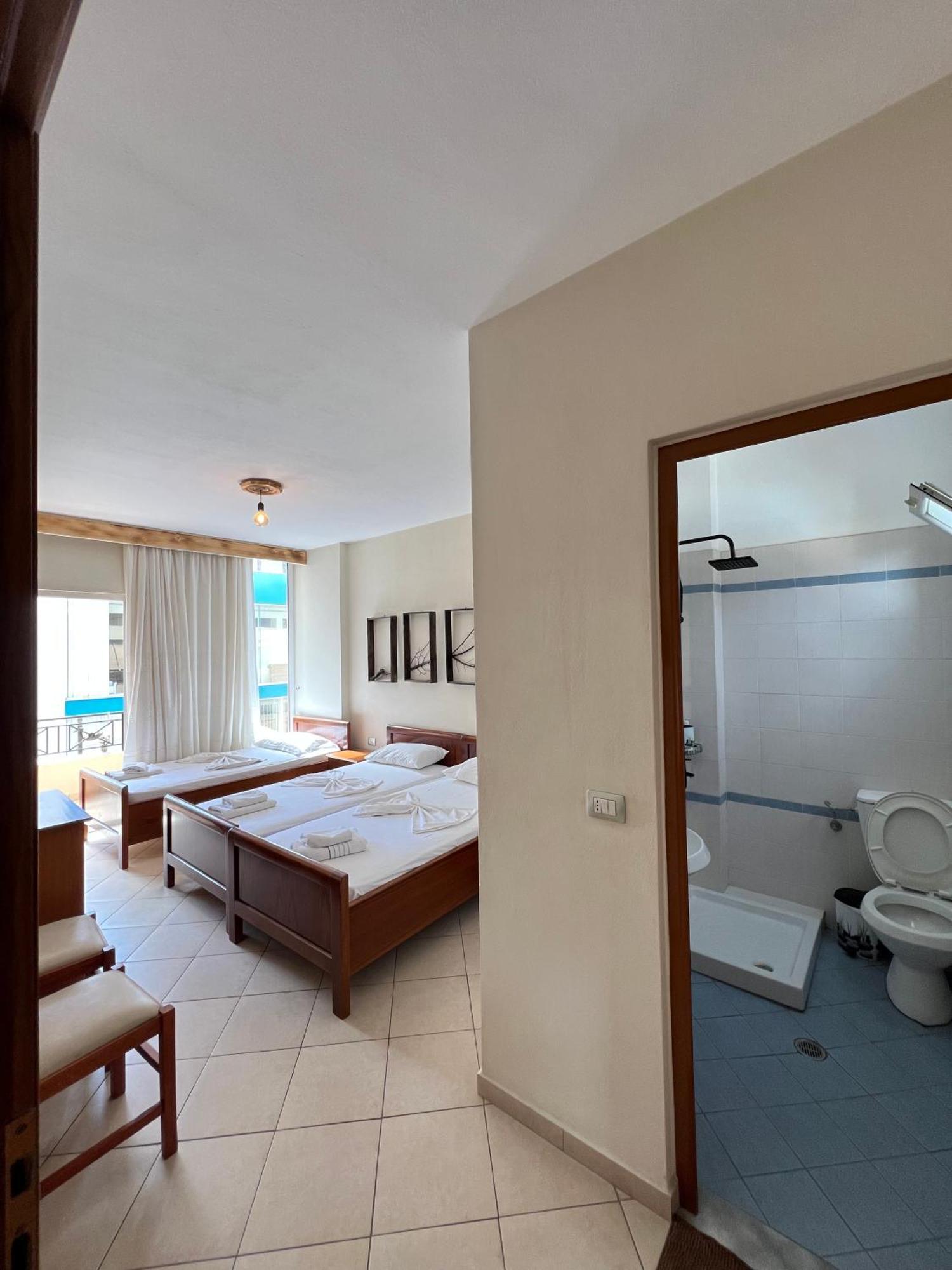 Hotel Veli Sarande Ngoại thất bức ảnh