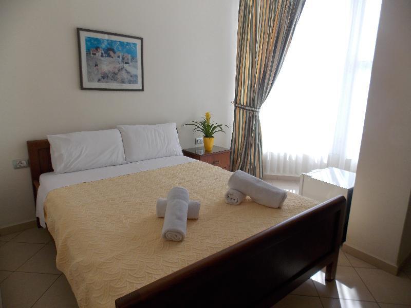 Hotel Veli Sarande Ngoại thất bức ảnh