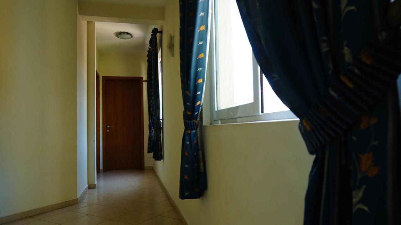 Hotel Veli Sarande Ngoại thất bức ảnh