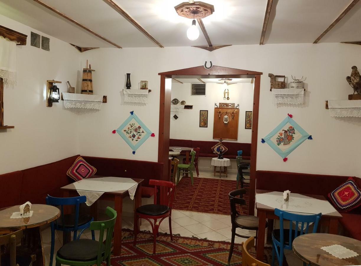 Hotel Veli Sarande Ngoại thất bức ảnh