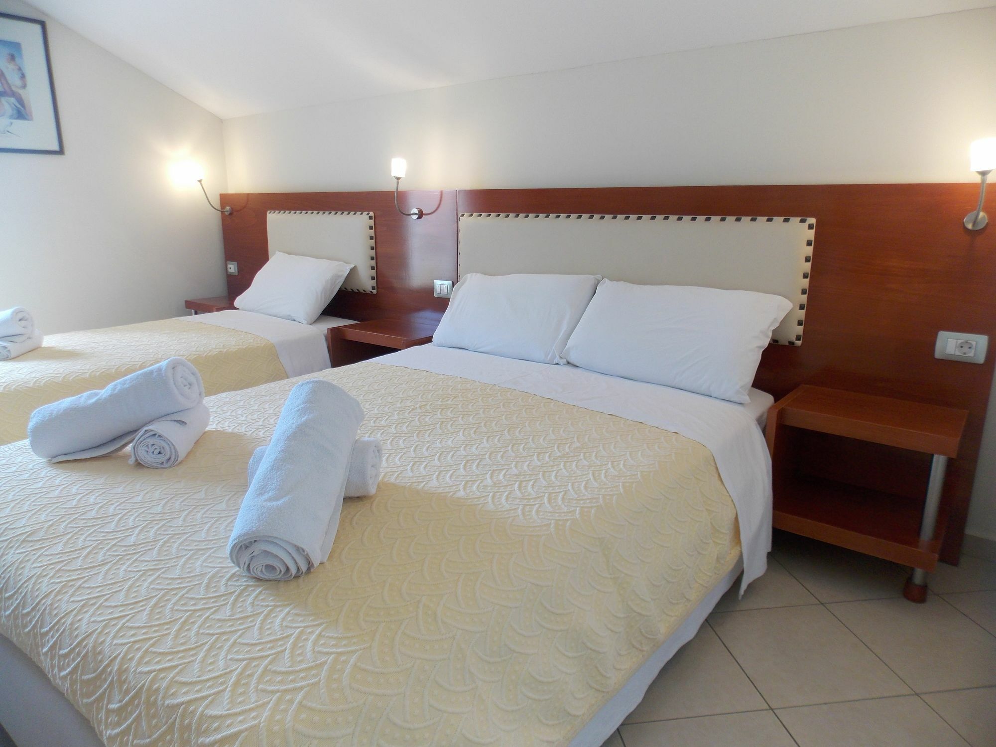 Hotel Veli Sarande Ngoại thất bức ảnh