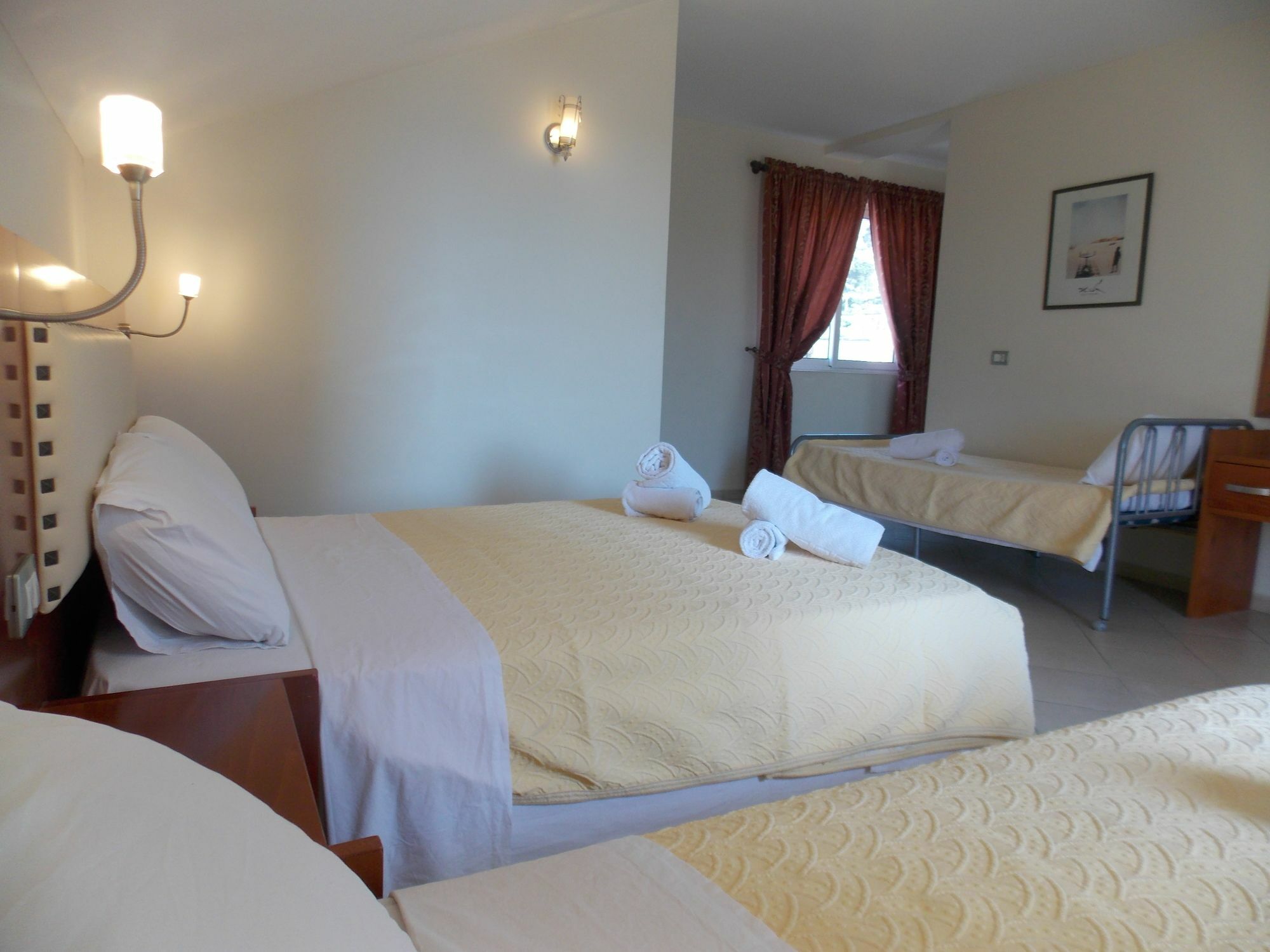 Hotel Veli Sarande Ngoại thất bức ảnh